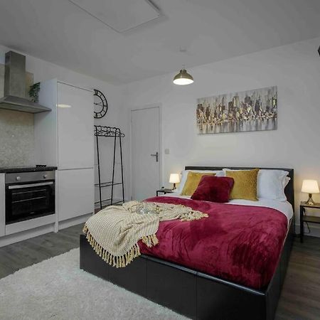 Апартаменты 40% Off - Business - Couples - Contractors Блэкпул Экстерьер фото